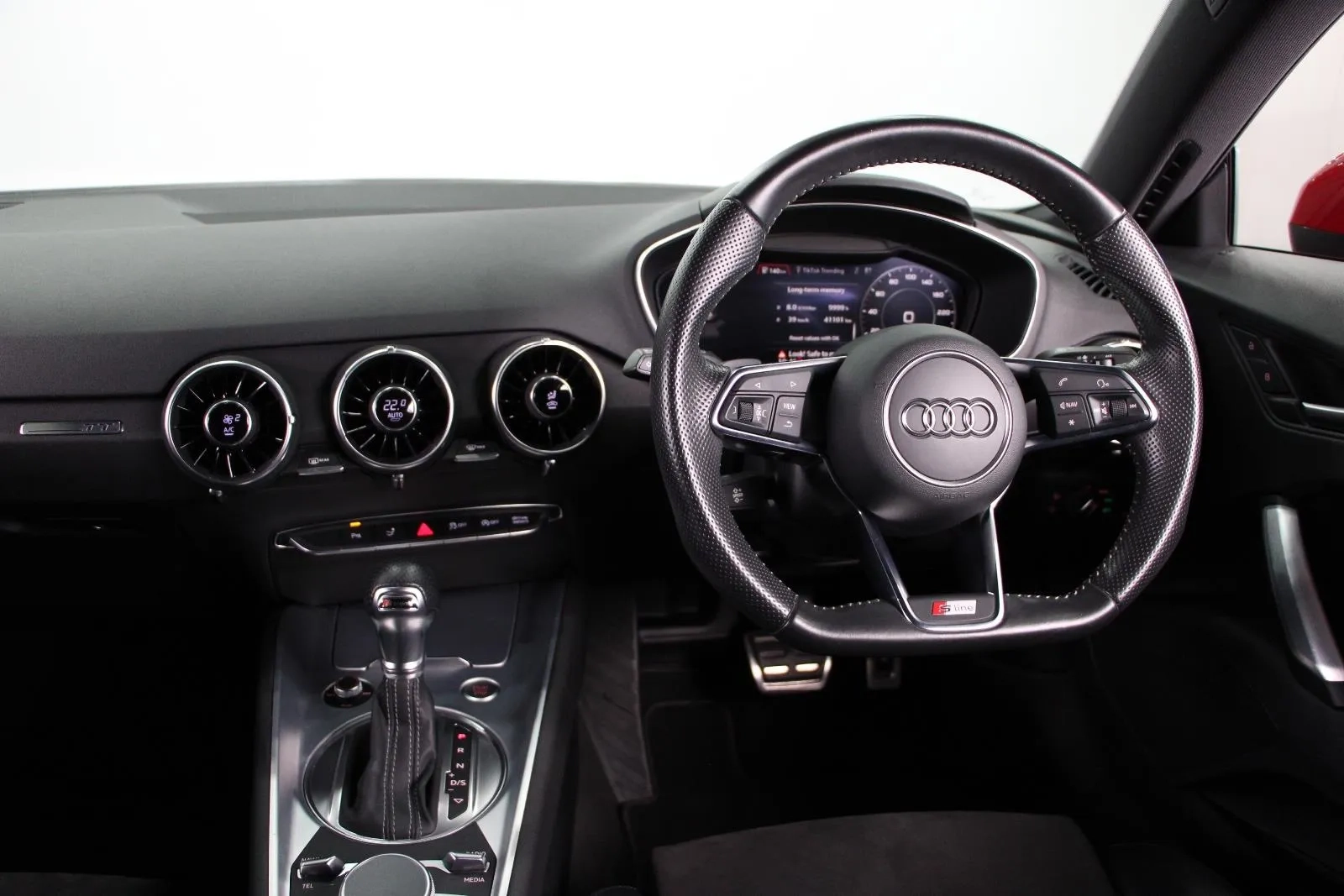 Audi-TT-S Line