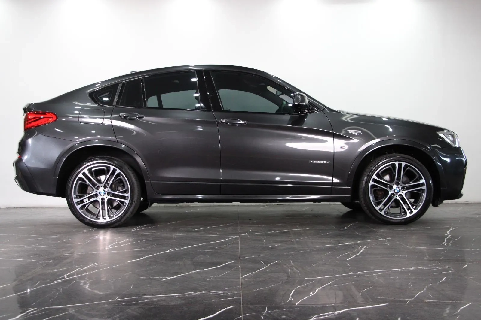 BMW-X4-xDrive20d