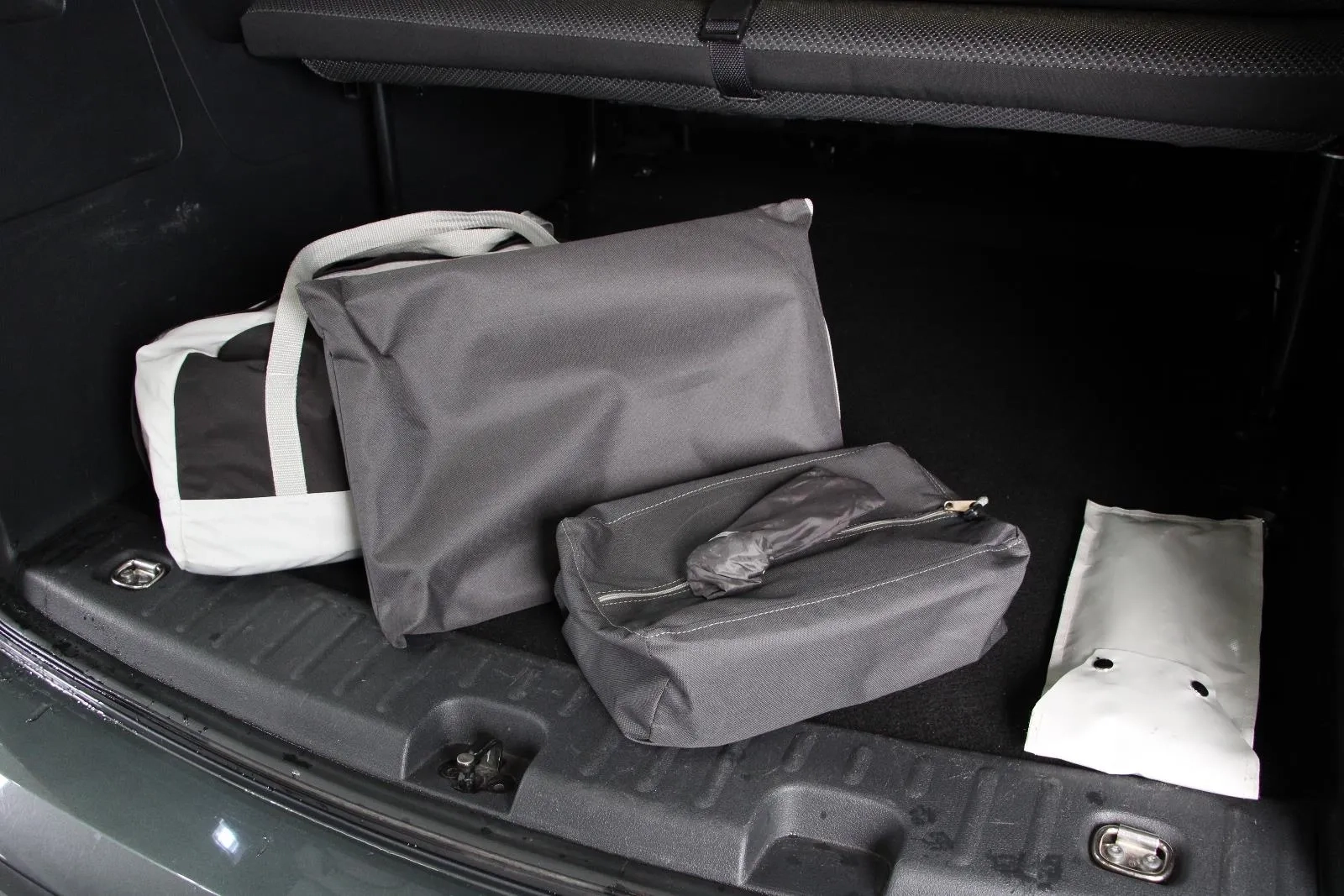 Volkswagen-Caddy-TSI220 Beach