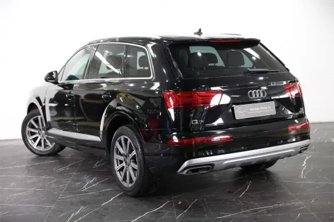 Q7