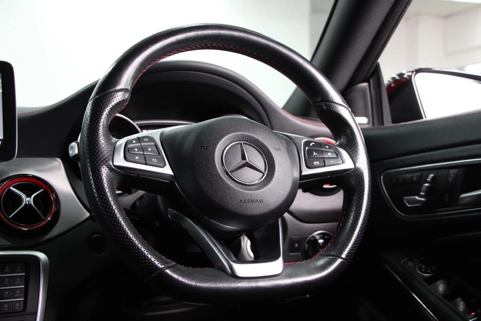 Mercedes-Benz-CLA-Class-CLA250 Sport