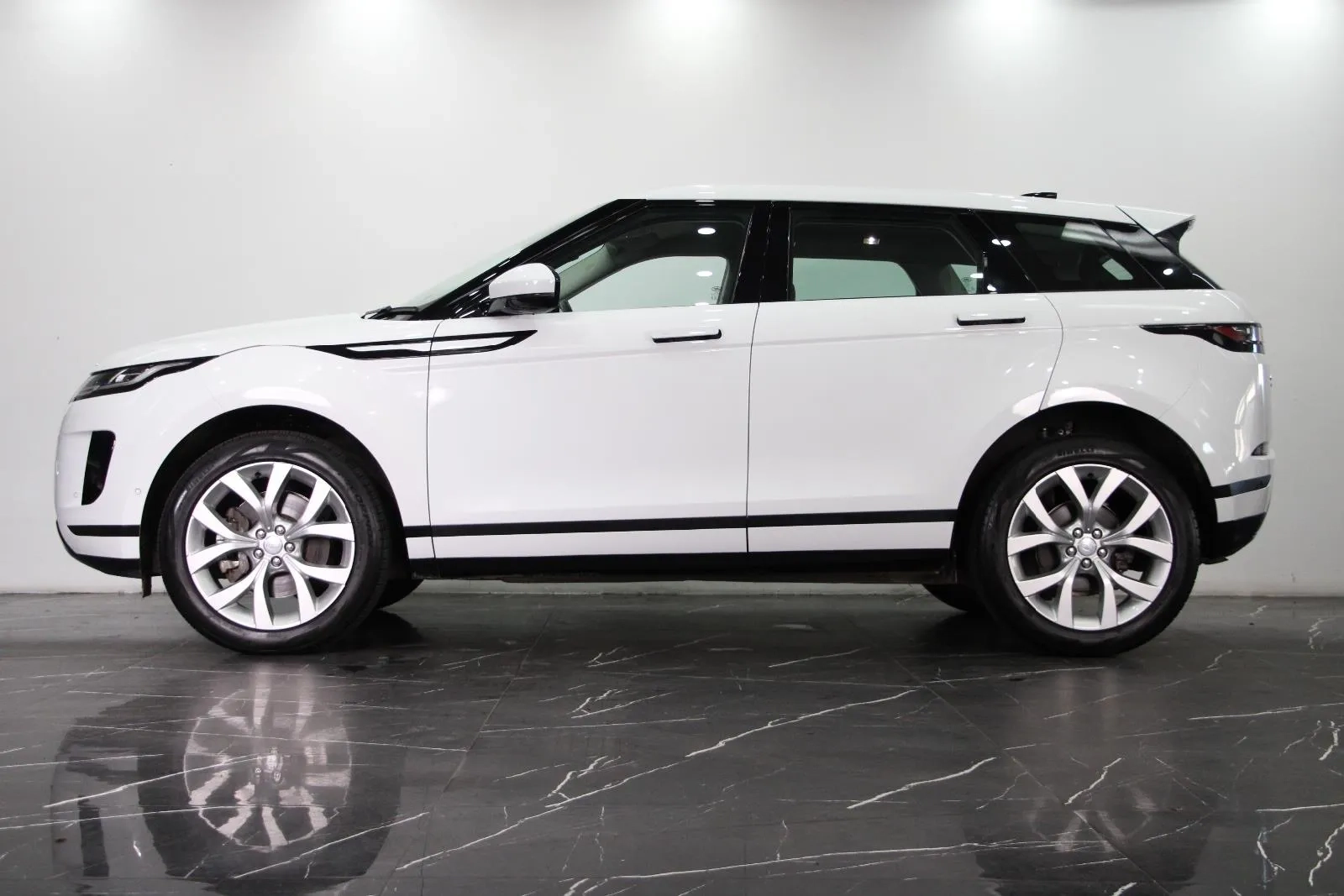 Land Rover-Range Rover Evoque-D180 SE