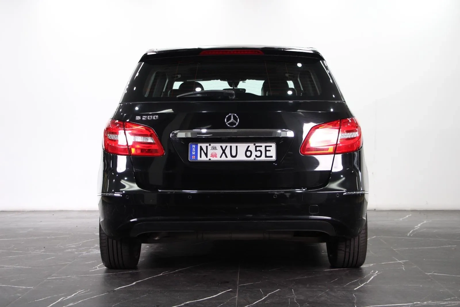 Mercedes-Benz-B-Class-B200