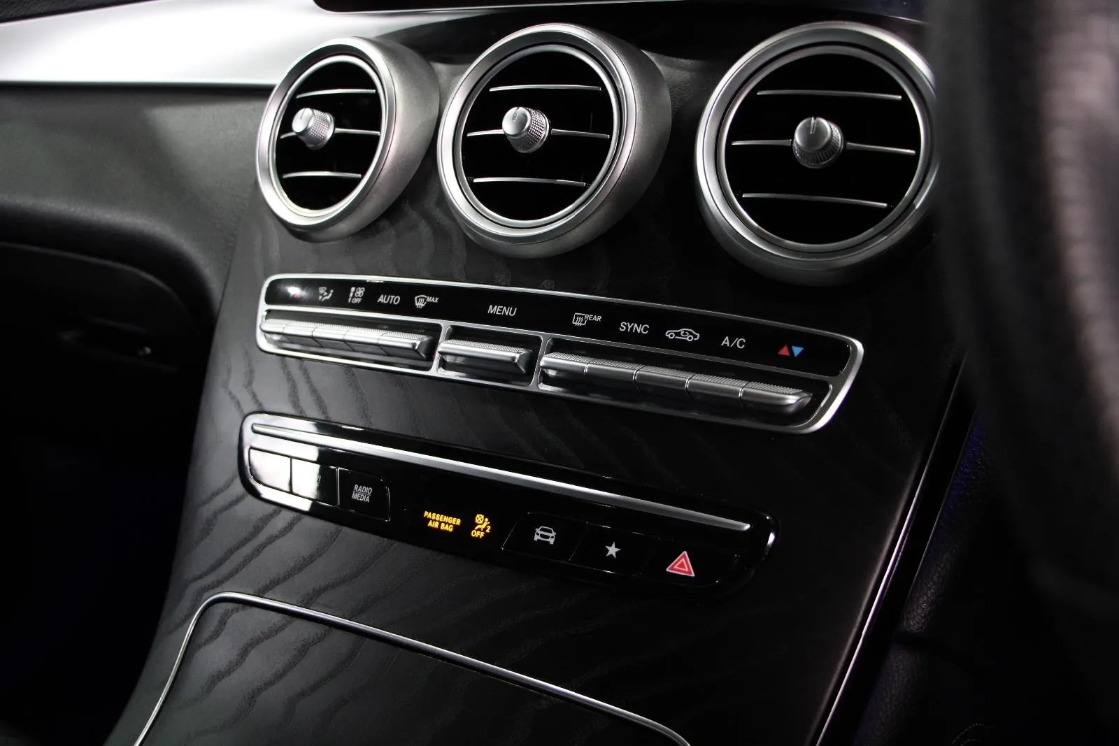 Mercedes-Benz-GLC-Class-GLC300