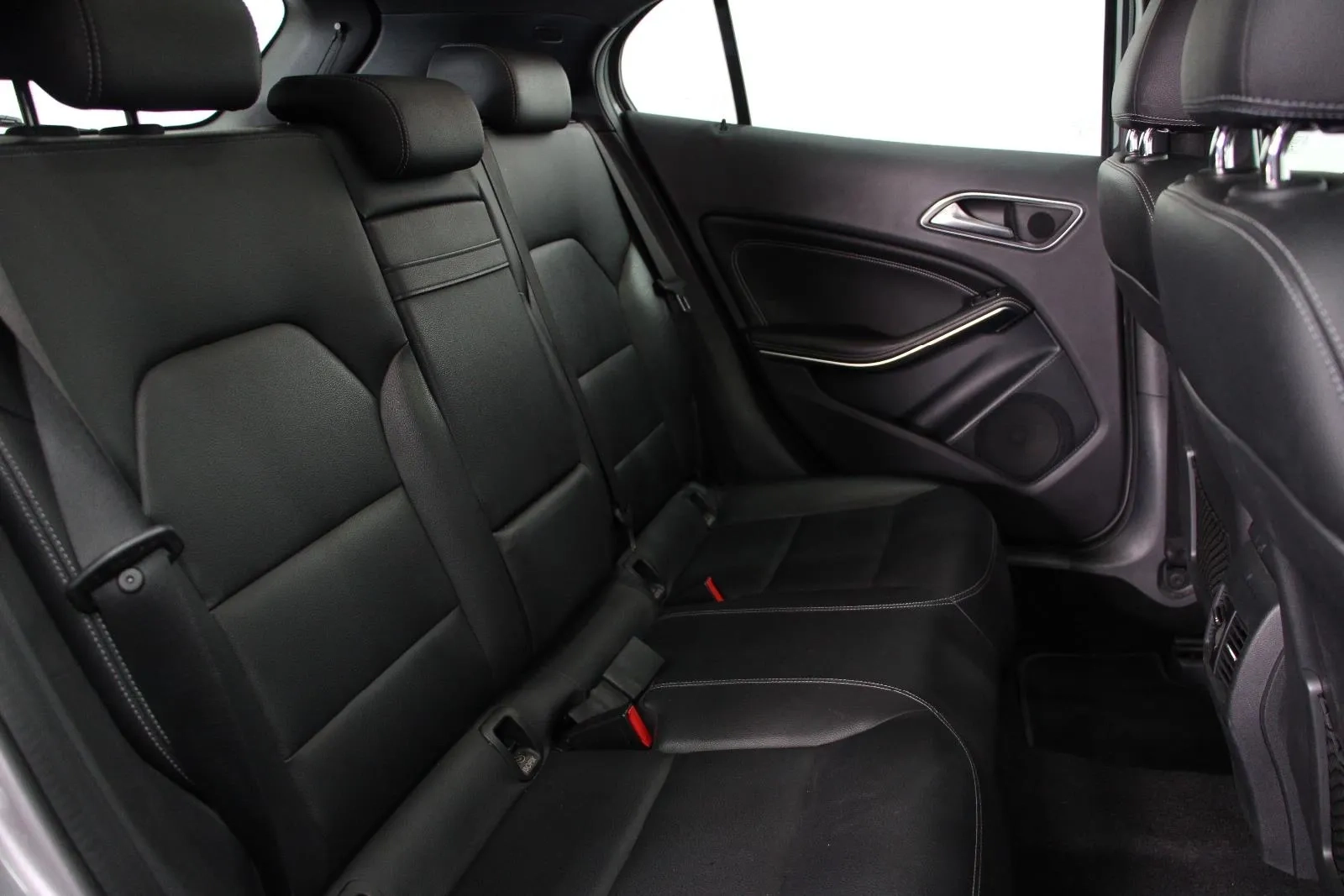 Mercedes-Benz-GLA-Class-GLA250