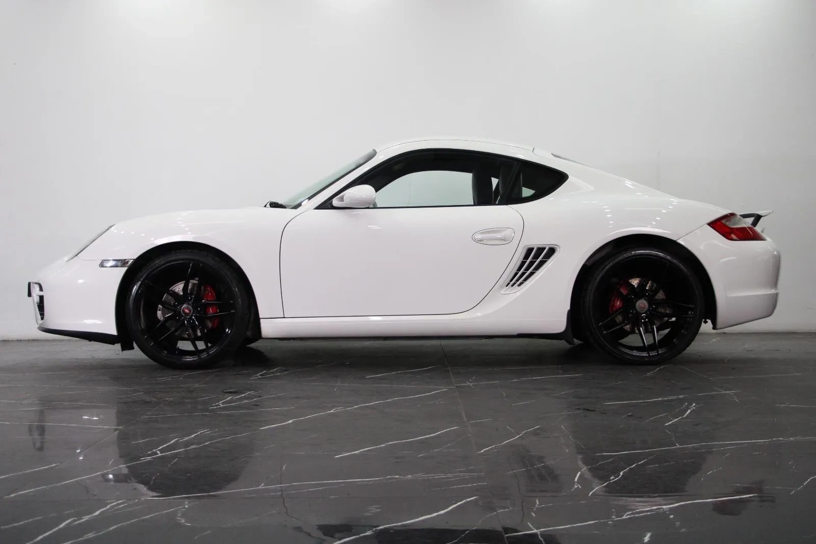 Porsche-Cayman-