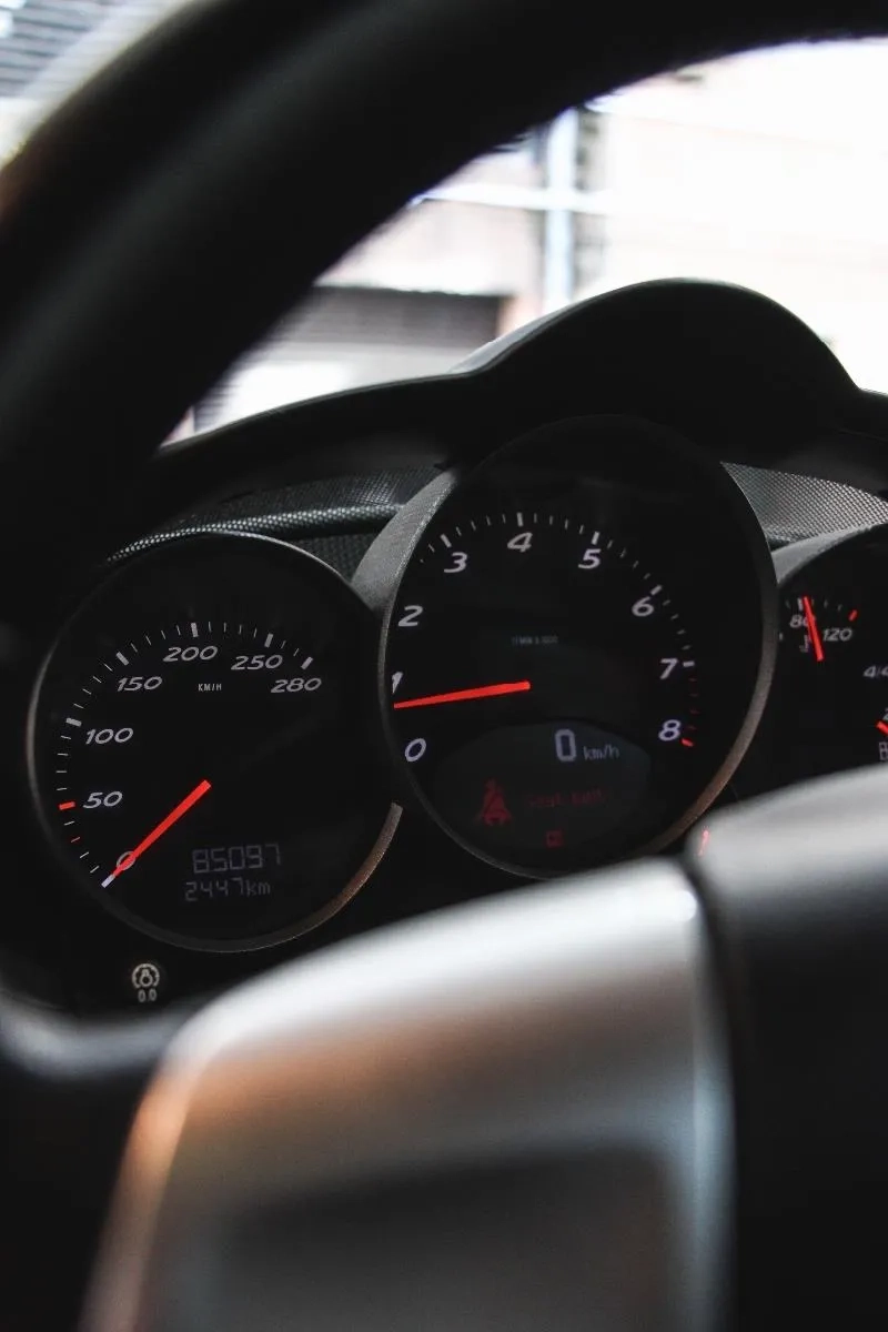 Porsche-Cayman-