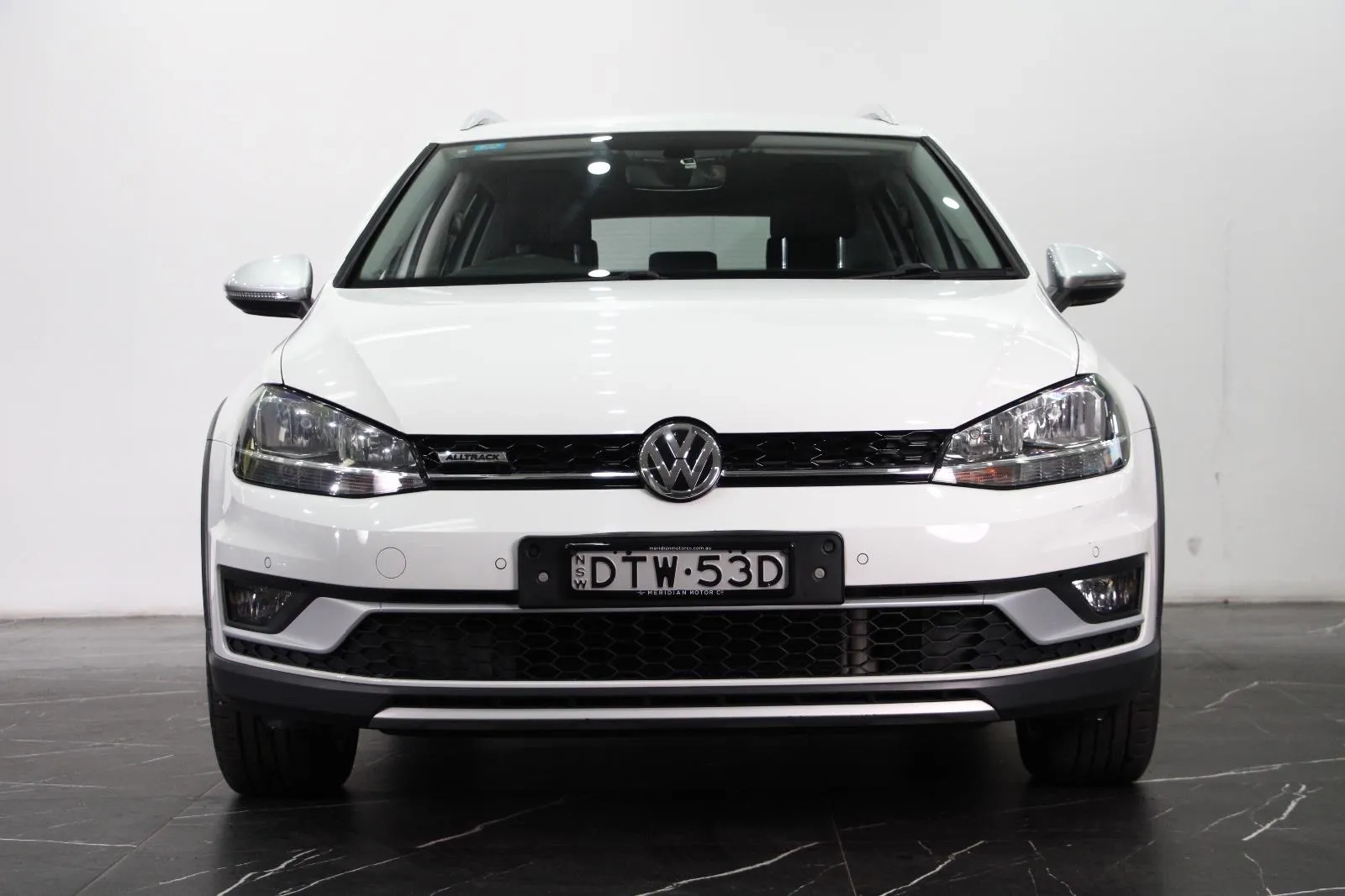 Volkswagen-Golf-Alltrack 132TSI