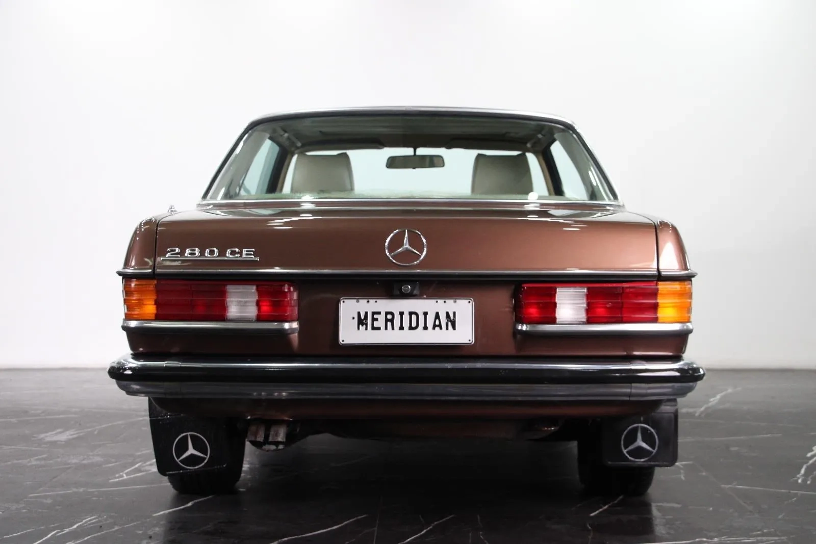 Mercedes-Benz-280CE-