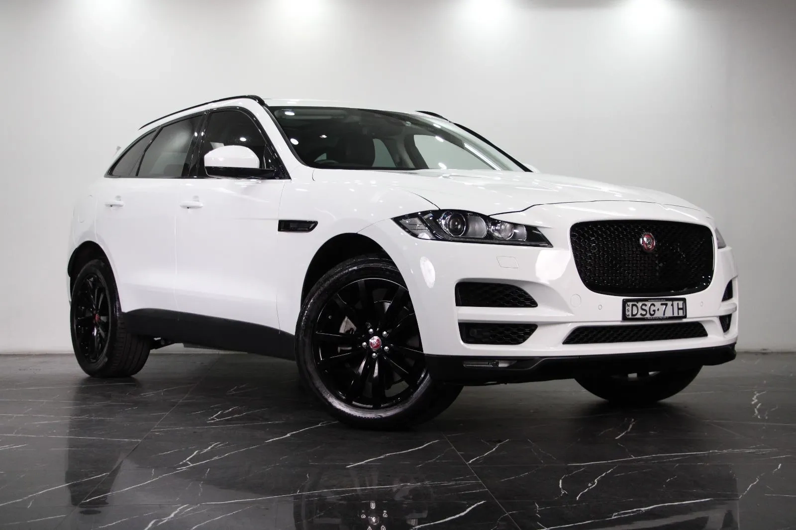 Jaguar-F-PACE-30d Portfolio