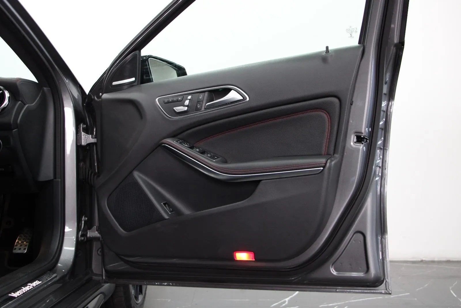 Mercedes-Benz-GLA-Class-GLA250