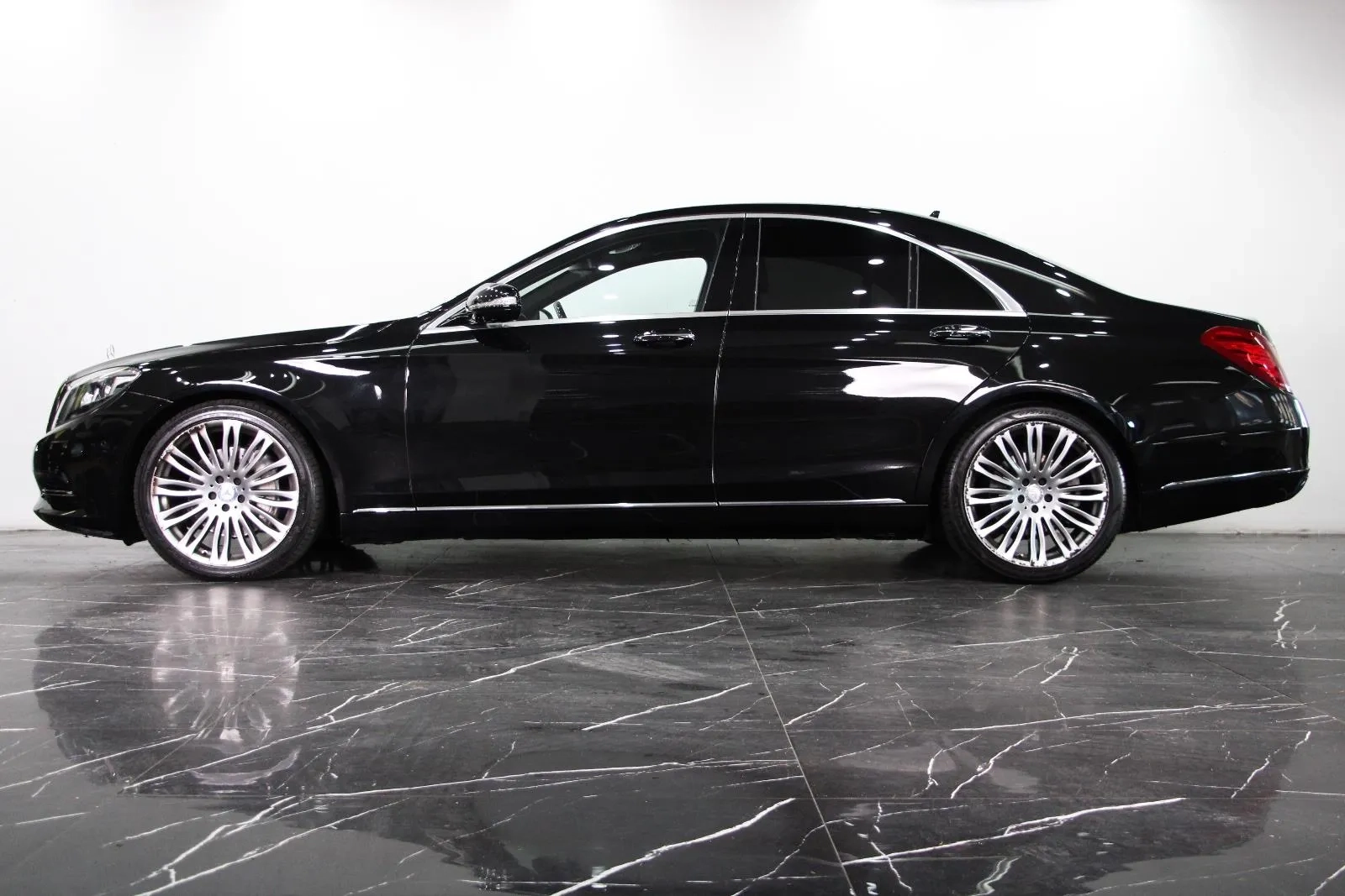 Mercedes-Benz-S-Class-S350 d