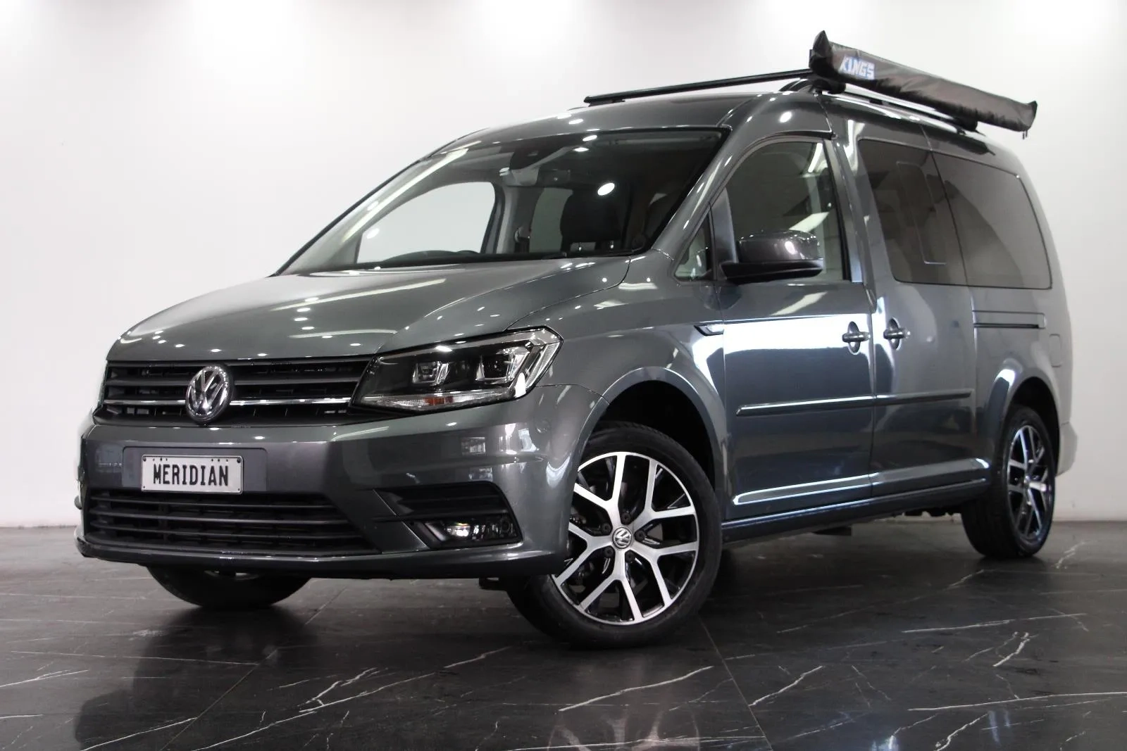 Volkswagen-Caddy-TSI220 Beach