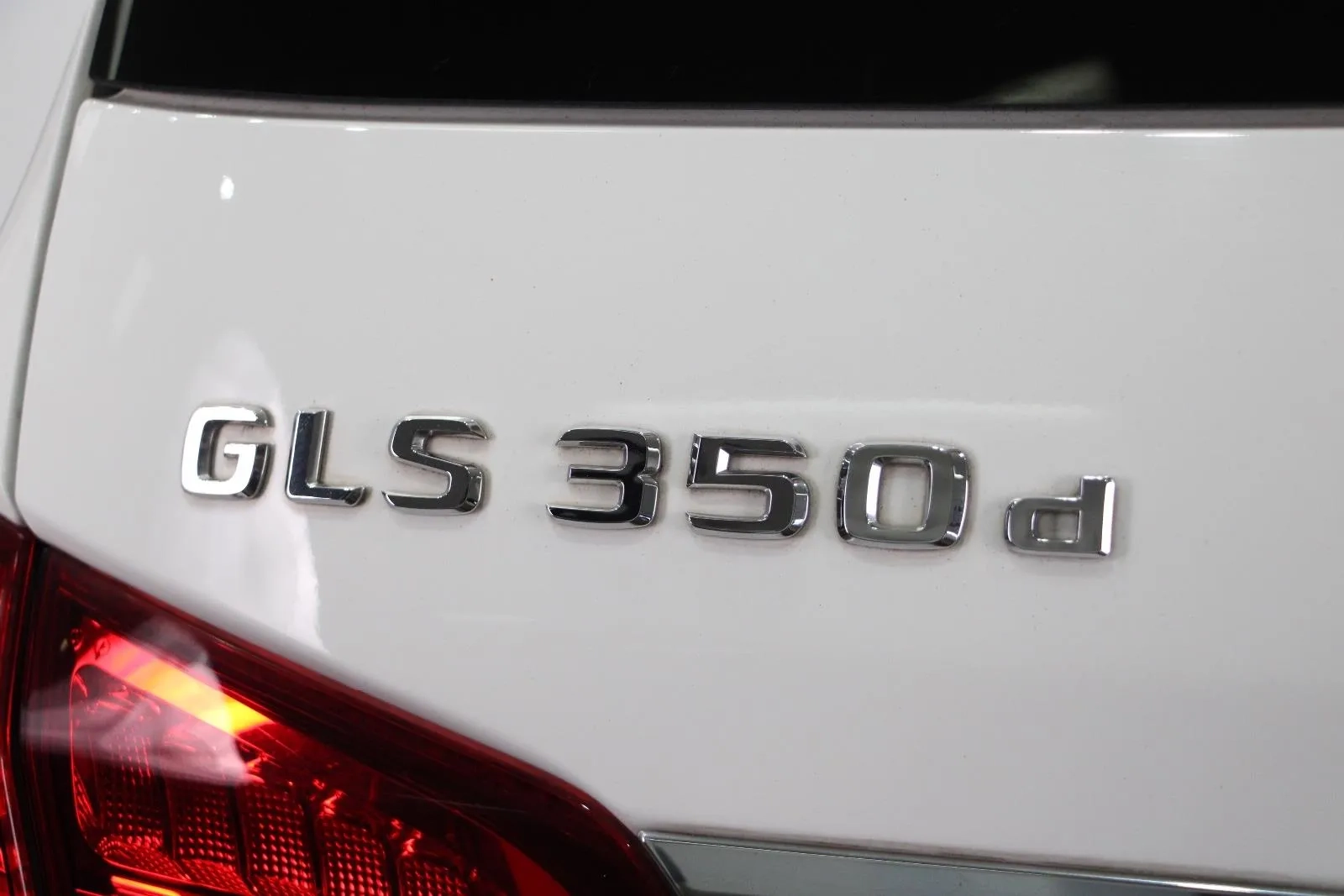 Mercedes-Benz-GLS-Class-GLS350 d