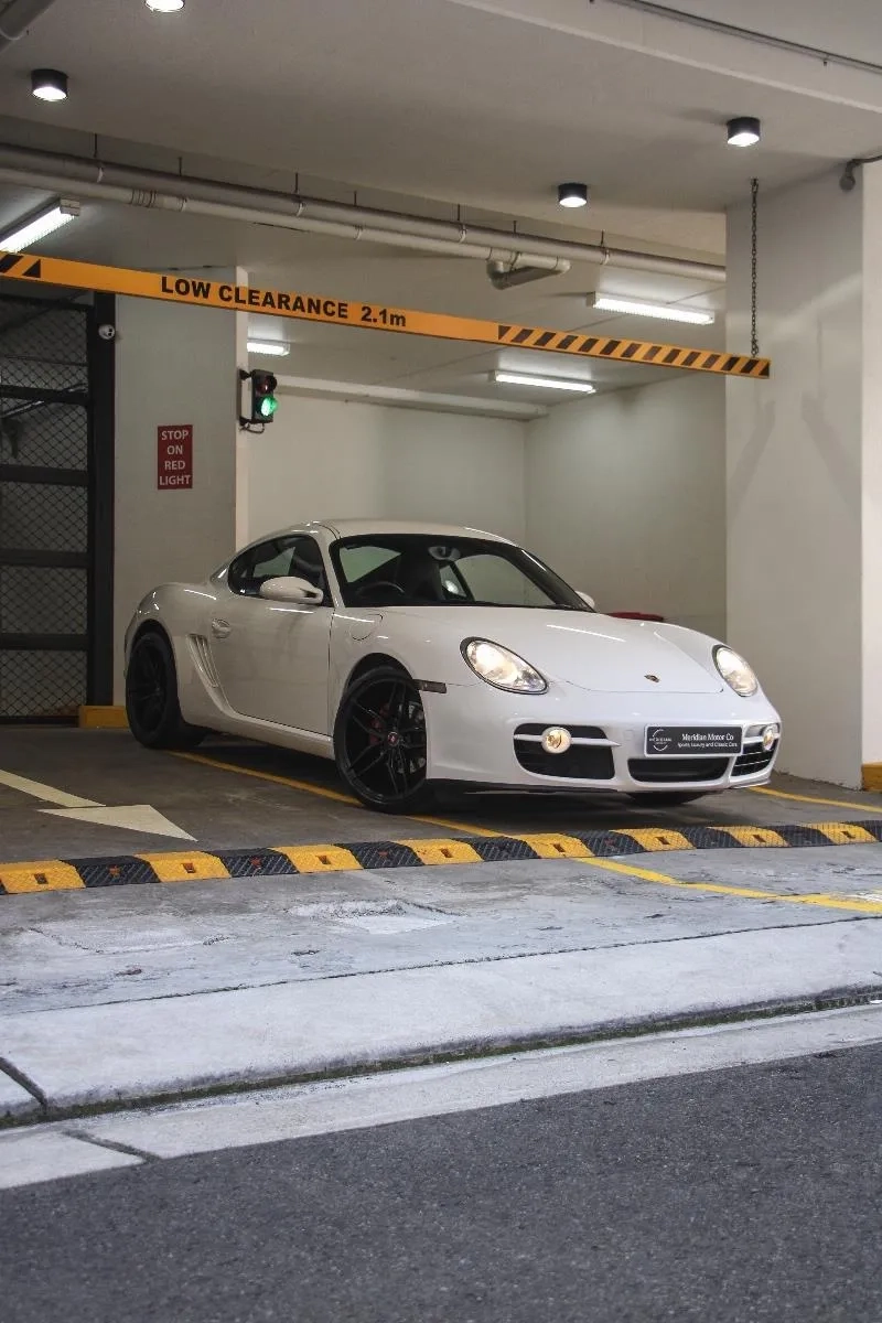 Porsche-Cayman-