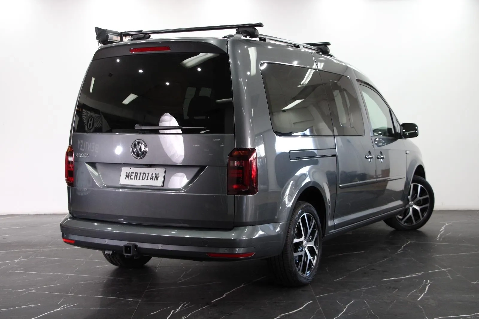Volkswagen-Caddy-TSI220 Beach