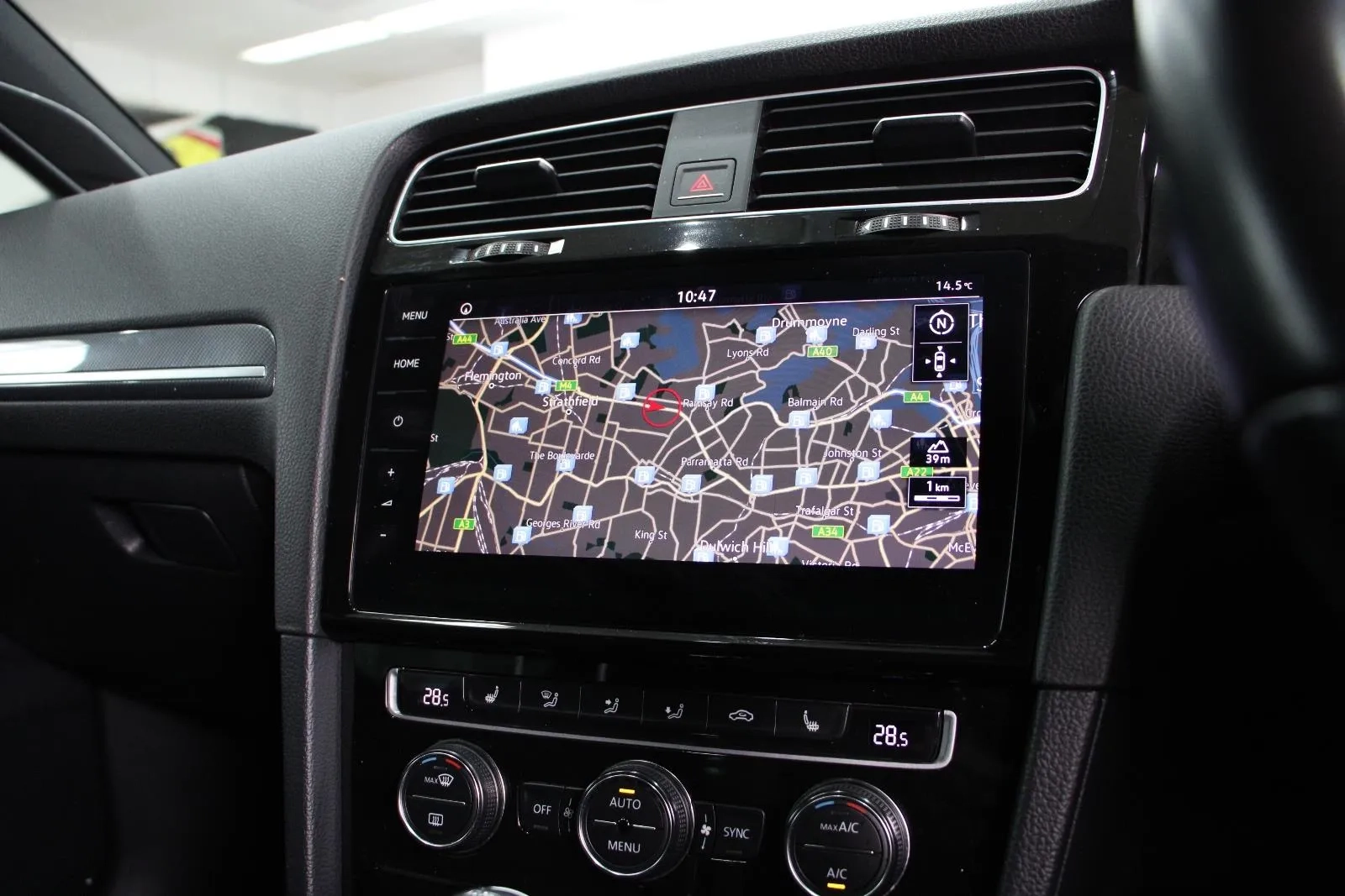 Volkswagen-Golf-110TSI Highline