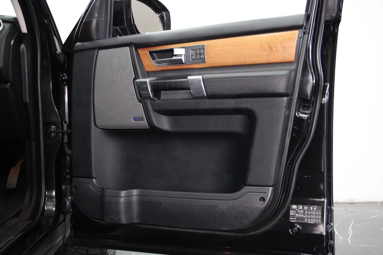 Land Rover-Discovery-SDV6 HSE