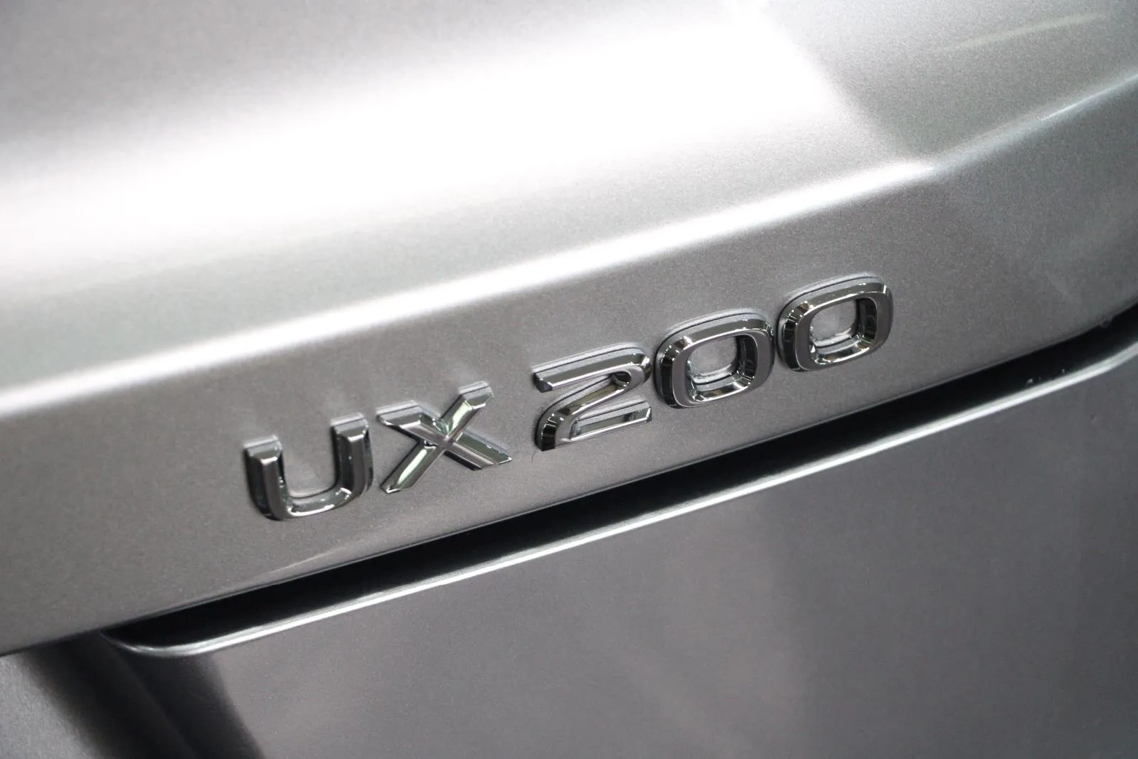 Lexus-UX-UX200 Luxury