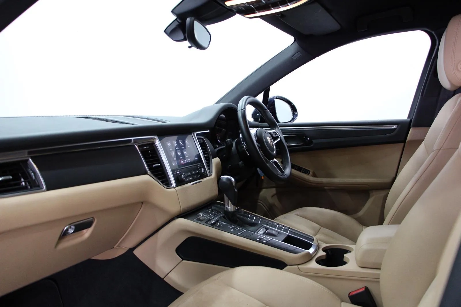 Porsche-Macan-