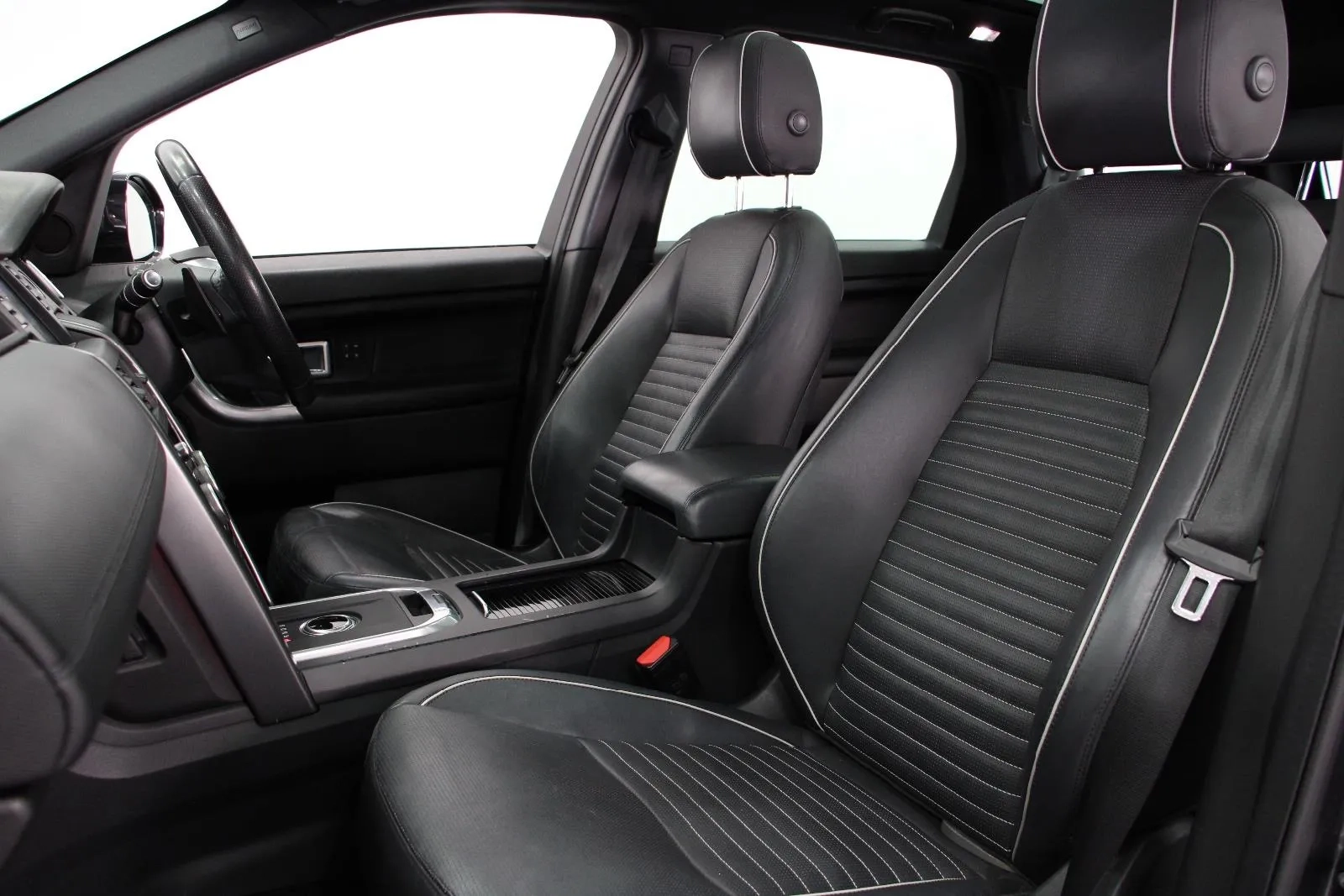 Land Rover-Discovery Sport-TD4 132kW HSE