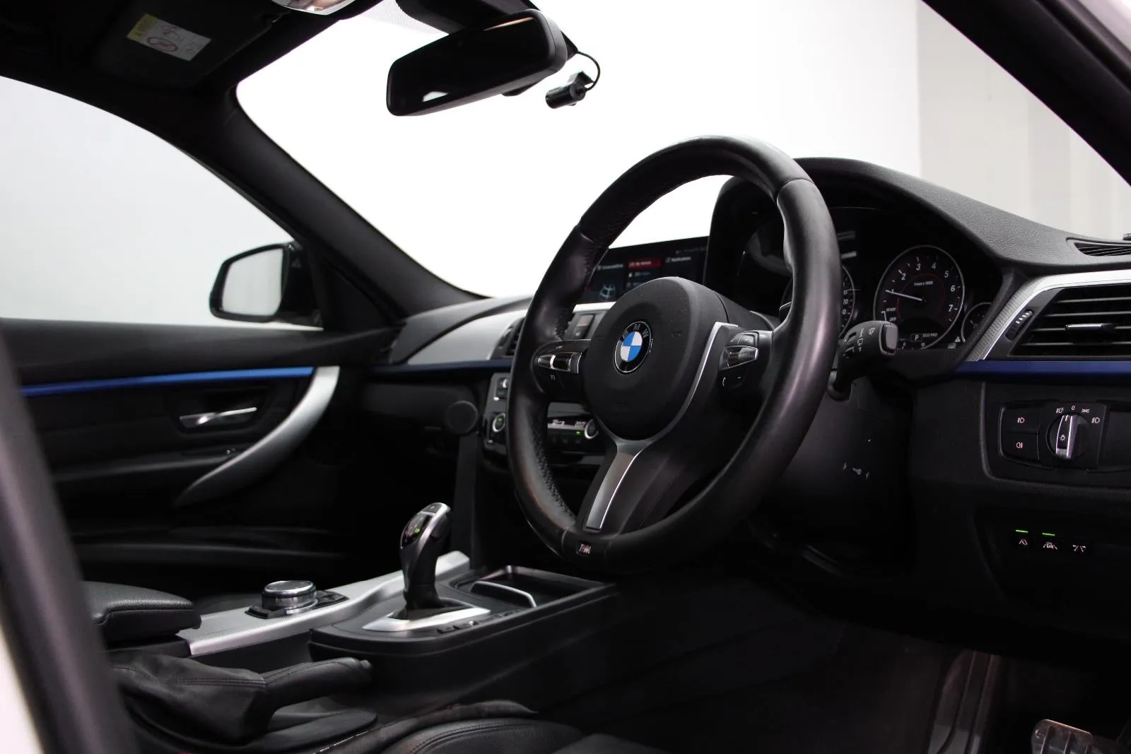 BMW-3 Series-330i M Sport