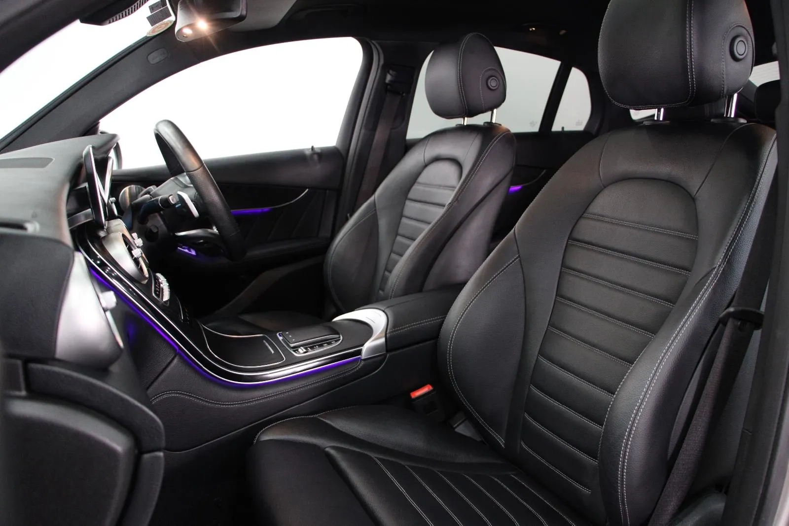 Mercedes-Benz-GLC-Class-GLC300