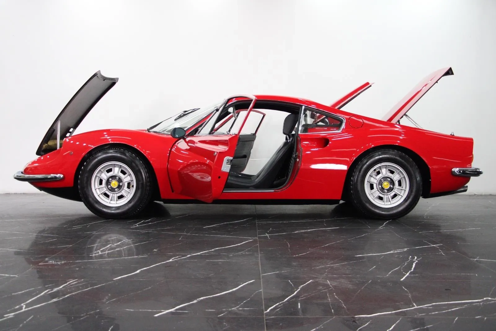 Ferrari-Dino-246 GT