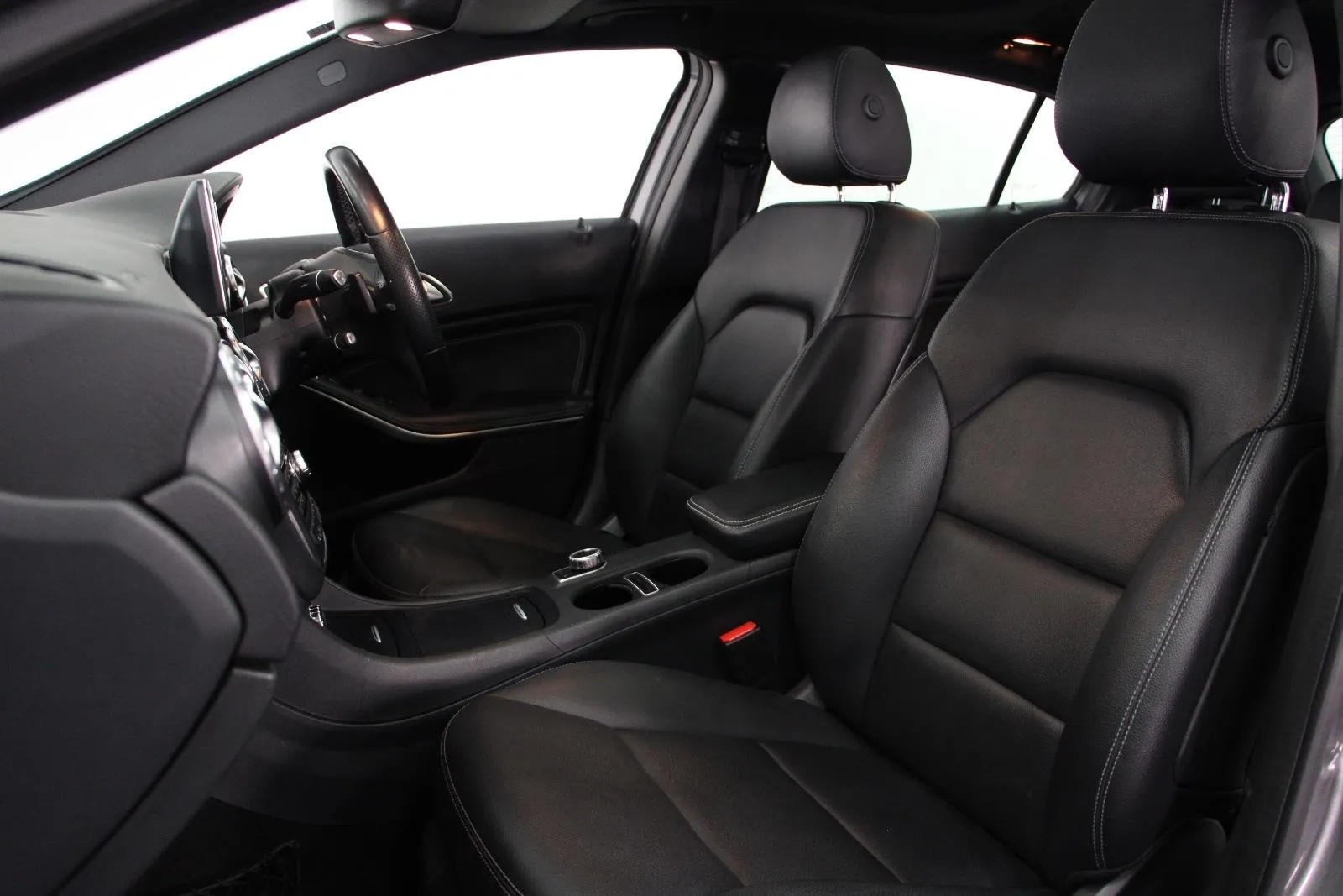 Mercedes-Benz-GLA-Class-GLA250
