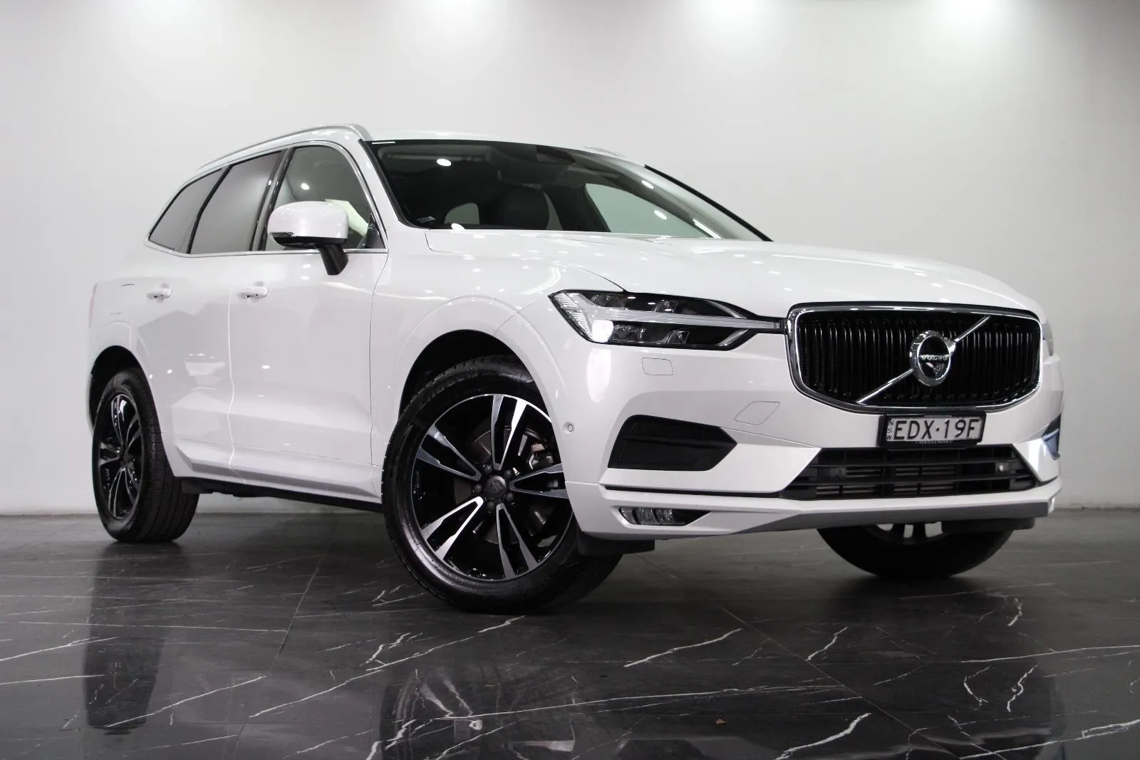 Volvo-XC60-T5 Momentum