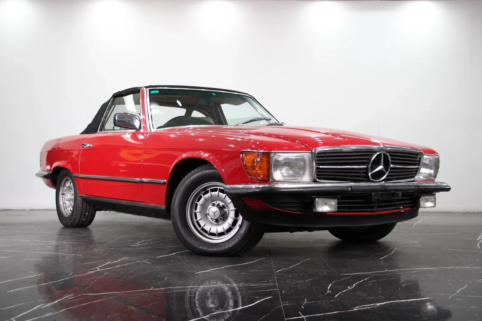 Mercedes-Benz-380SL-